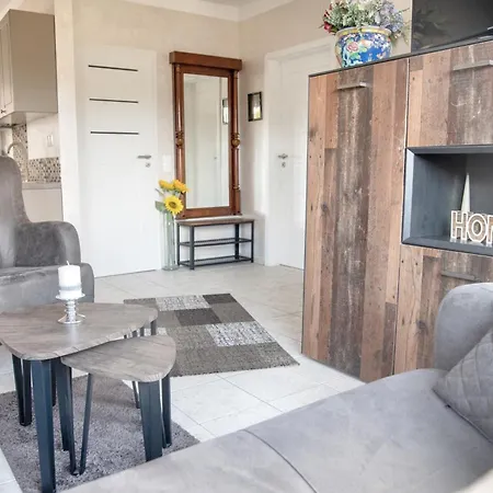 Ferienhaus Runddorf 1 *